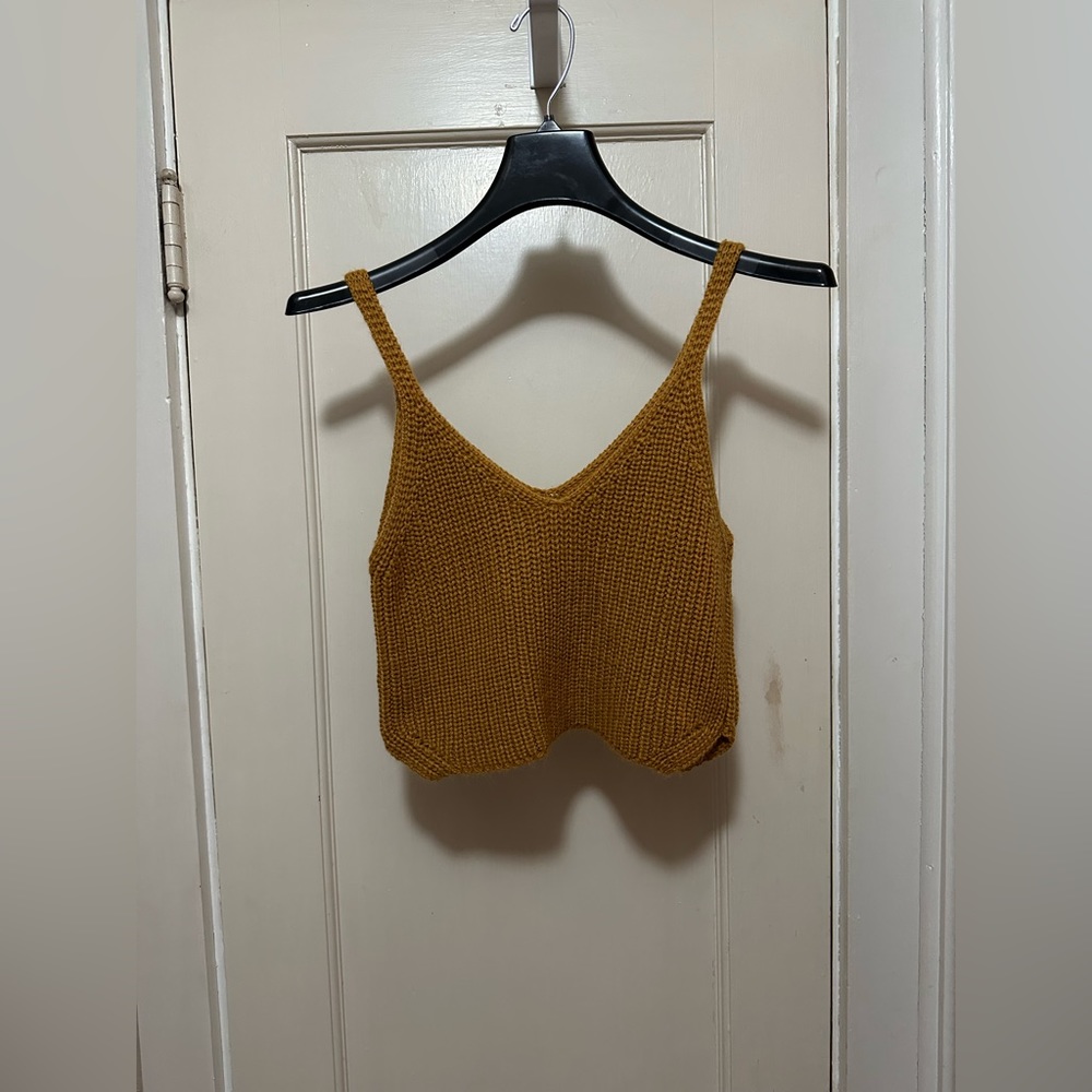 Crochet Top. Thrifted. No tags.